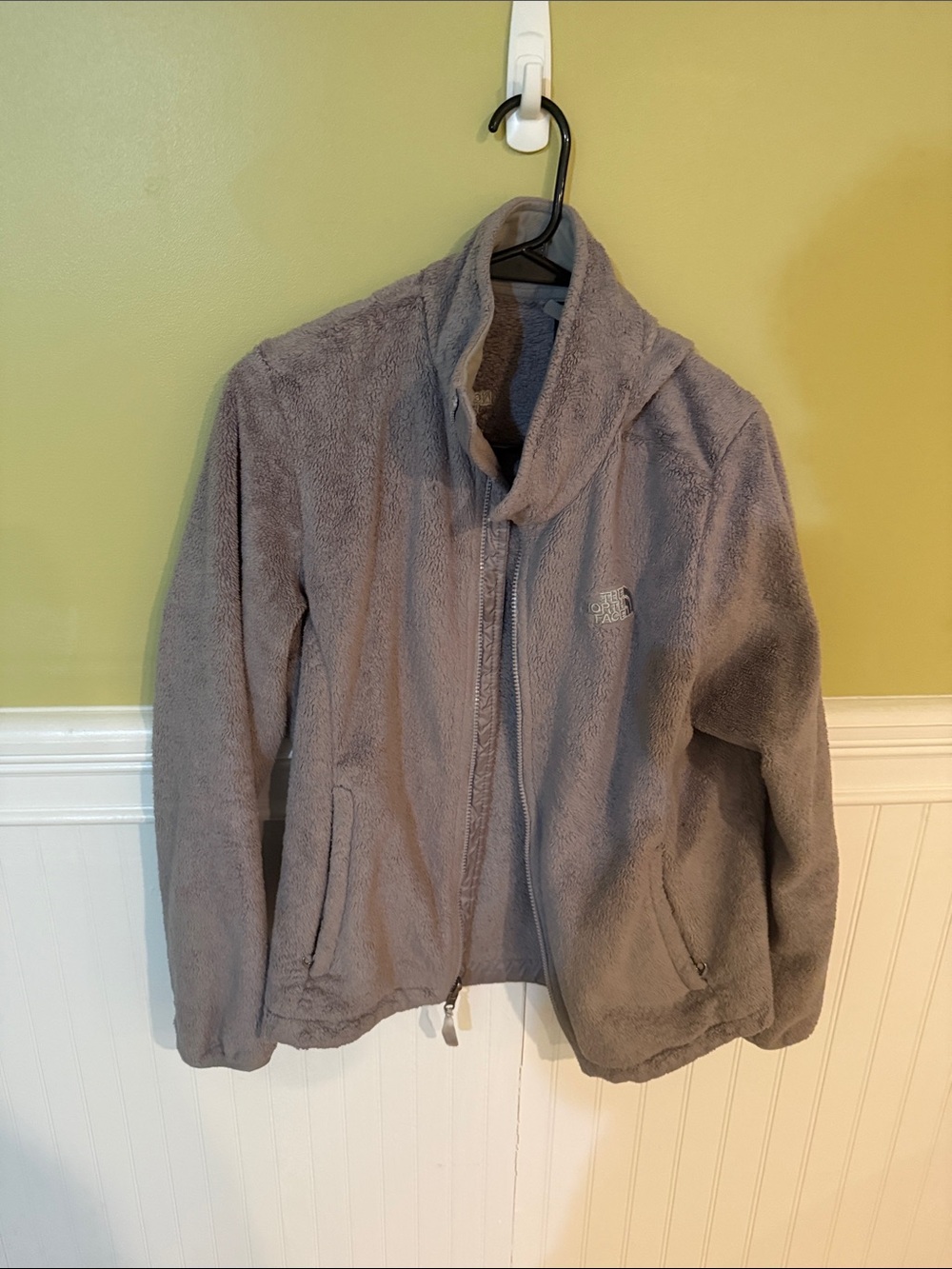 The North Face Women's Size L Heather Gray Plush Fleece Jacket